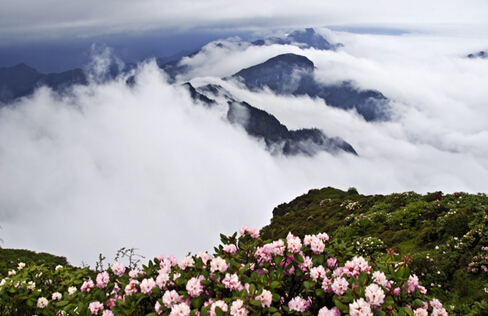 清明小長(zhǎng)假自駕牛背山觀景